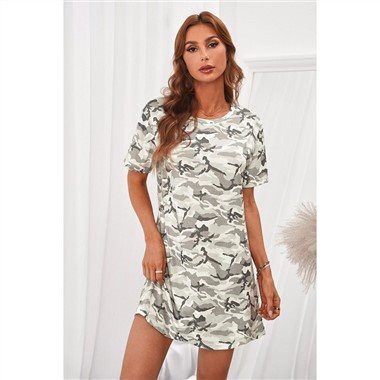 Sukienka t-shirtowa w moro